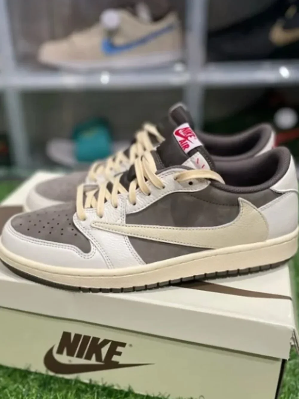 Jordan 1 Low Travis Scott Reverse Mocha Shoes
